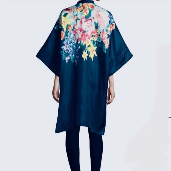 SOLD Johnny Was Malani 100% Silk Floral Print Long Kimono Tunic Navy Blue Size M - Picture 7 of 16